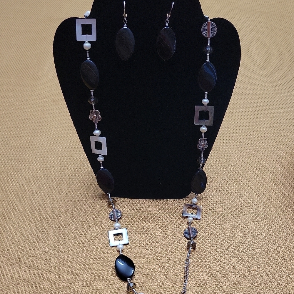 Premier Designs Black and Silver Geometric Necklace